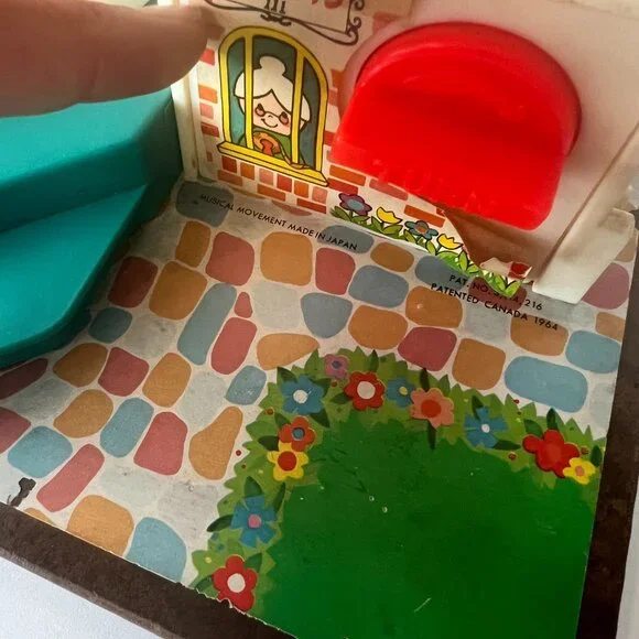 Vintage 1964 Fisher Price Little People Musical Merry Go Round Music Works - Picture 4 of 12